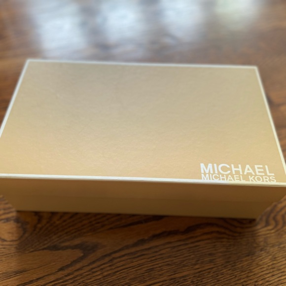 Michael Kors, platform sandals 4" heel - Picture 4 of 4